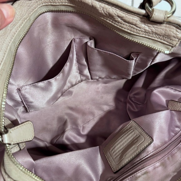 COACH Park Studded Carrie leather putty colored tote bag - Picture 5 of 12